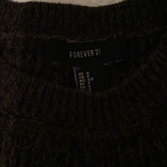 Dark green and black knitted crop top - Picture 2 of 2